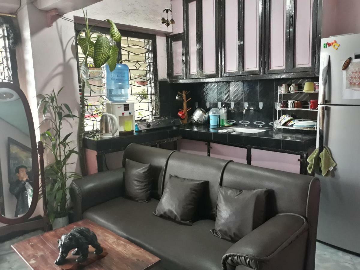 Cv Bed N Bath Acomodação com café da manhã Baguio City Exterior foto
